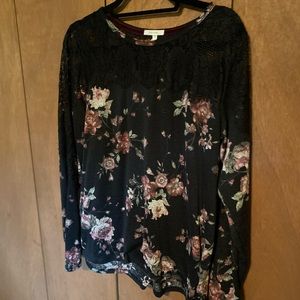 Maurice’s Floral blouse with lace detail